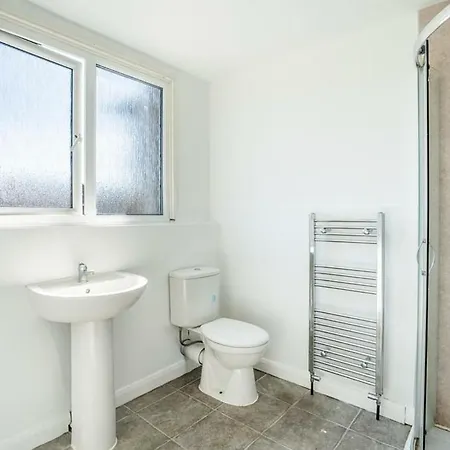 Xx Bright Double Free Parking & Shared Bathroom Homestay