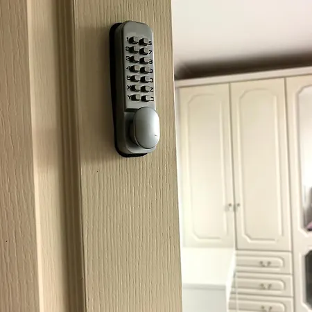 Xx Bright Double Free Parking & Shared Bathroom York